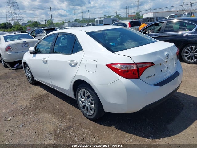 Toyota COROLLA LE 2017 2T1BURHE2HC787004 Image 3