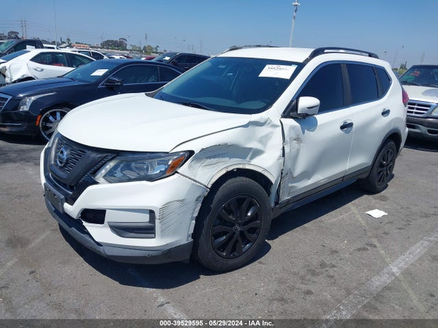 Nissan ROGUE SV 2017 5N1AT2MT2HC817004 Image 2