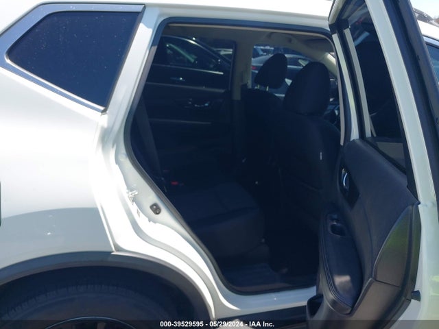 Nissan ROGUE SV 2017 5N1AT2MT2HC817004 Image 8