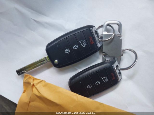 KNDPMCAC1L7663179 KIA Sportage Lx