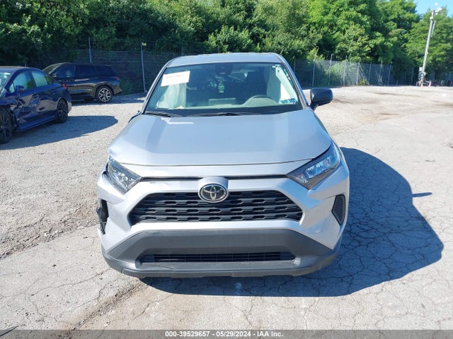 Toyota RAV4 LE 2022 2T3F1RFV3NC264980 Image 13