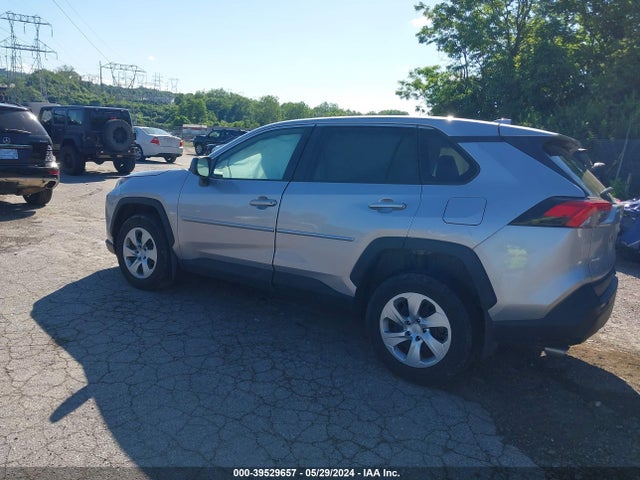 Toyota RAV4 LE 2022 2T3F1RFV3NC264980 Image 3