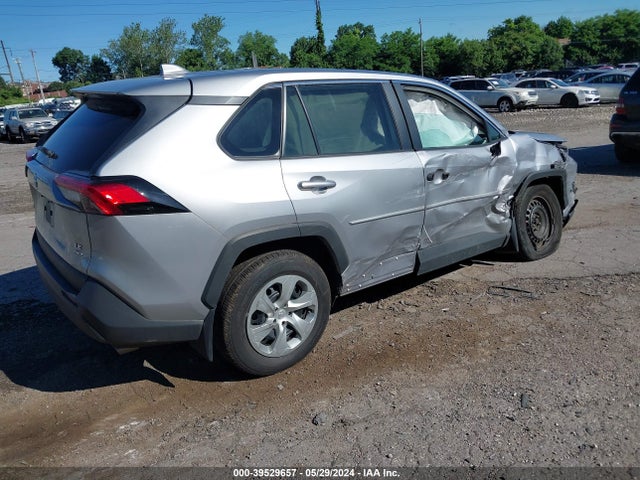 Toyota RAV4 LE 2022 2T3F1RFV3NC264980 Image 4