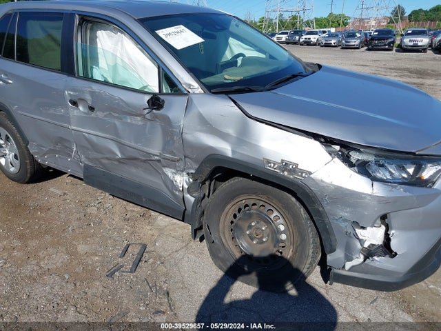 Toyota RAV4 LE 2022 2T3F1RFV3NC264980 Image 6