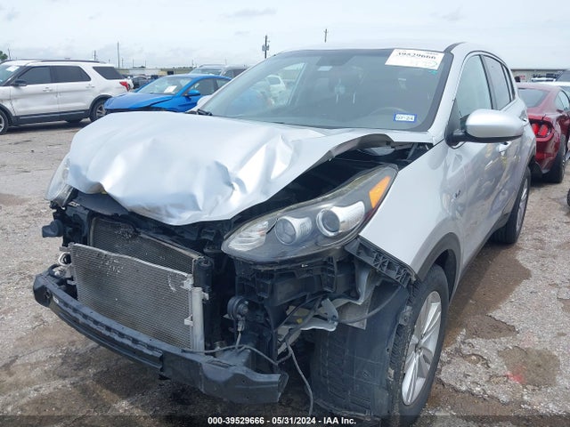 KIA Sportage Lx 2018 KNDPMCAC2J7366645 Image 2