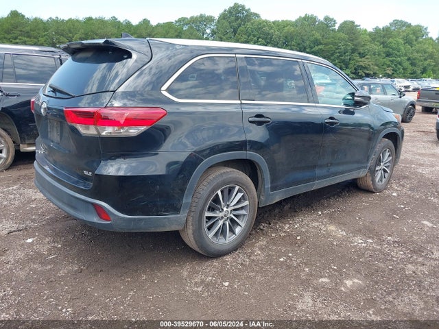Toyota Highlander Xle 2019 5TDKZRFH2KS558559 Image 4