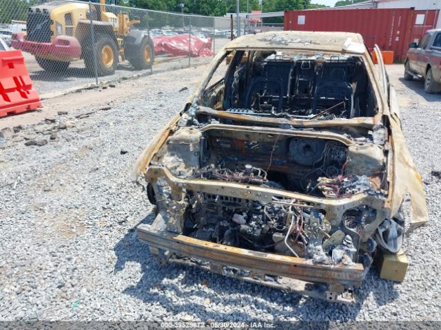 3FA6P0HD8GR222413 Ford FUSION SE