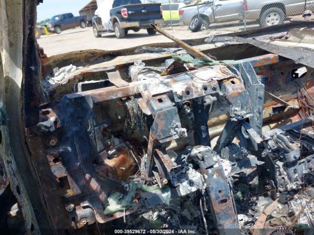 3FA6P0HD8GR222413 Ford FUSION SE