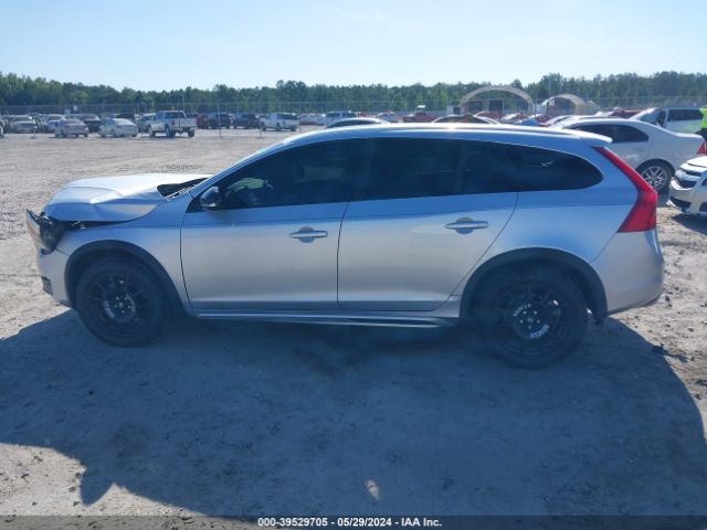 YV4612HKXF1000516 Volvo V60 Cross Country T5