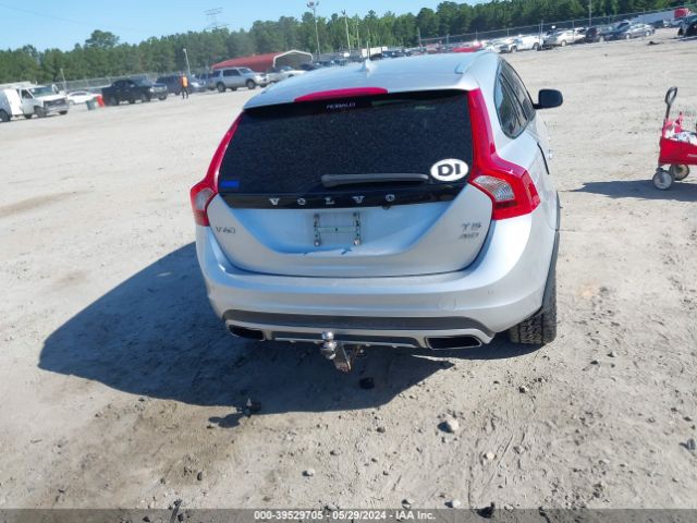 YV4612HKXF1000516 Volvo V60 Cross Country T5