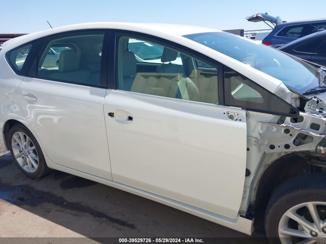Toyota Prius V Five 2014 JTDZN3EU7EJ015277 Image 14