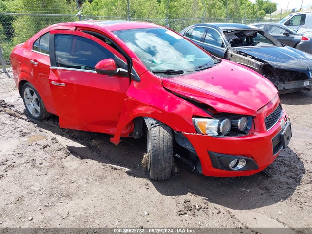 Chevrolet Sonic Ltz Auto 2015 1G1JE5SB2F4102671 Image 6