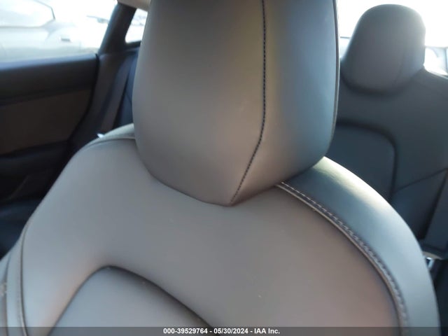 5YJ3E1EB5JF105814 Tesla Model 3 Long Range/performance
