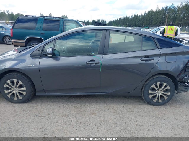 Toyota Prius Two 2017 JTDKBRFU1H3042916 Image 15