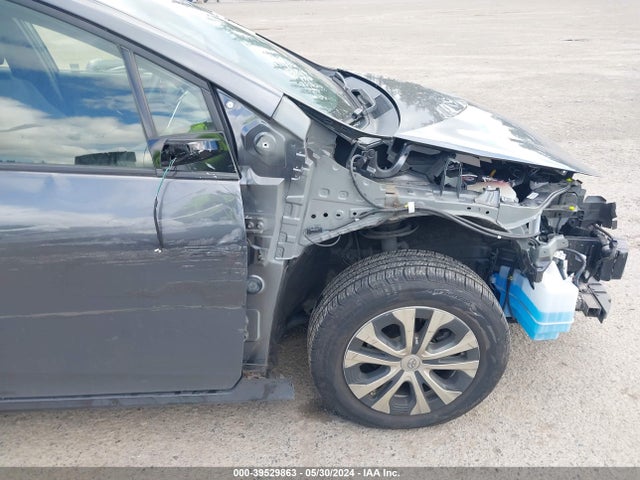 Toyota Prius Two 2017 JTDKBRFU1H3042916 Image 20