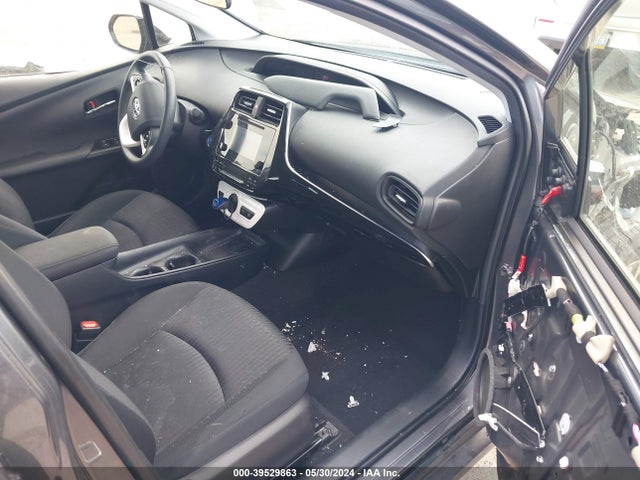 Toyota Prius Two 2017 JTDKBRFU1H3042916 Image 5