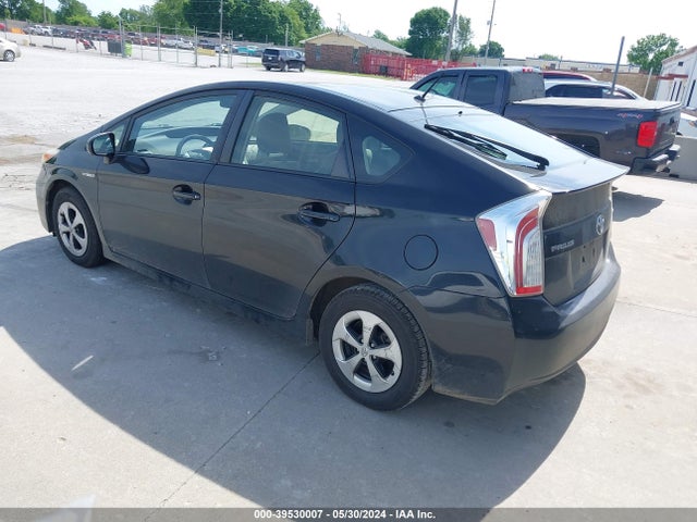 Toyota Prius Two 2015 JTDKN3DU5F1954240 Image 3