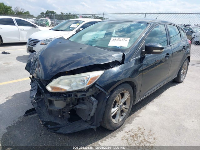 Ford FOCUS SE 2014 1FADP3K21EL362461 Image 2