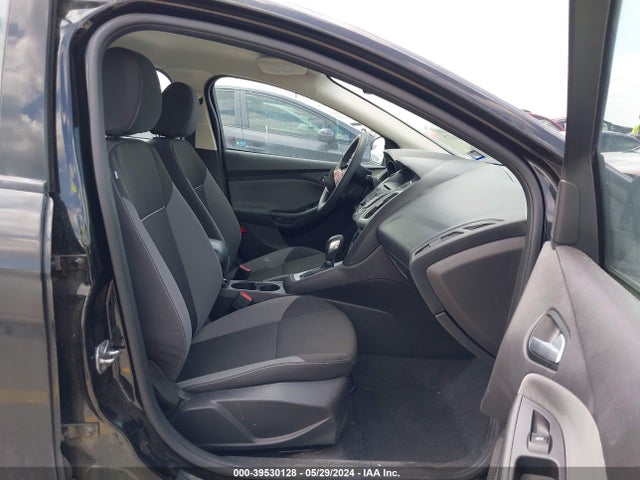 Ford FOCUS SE 2014 1FADP3K21EL362461 Image 5