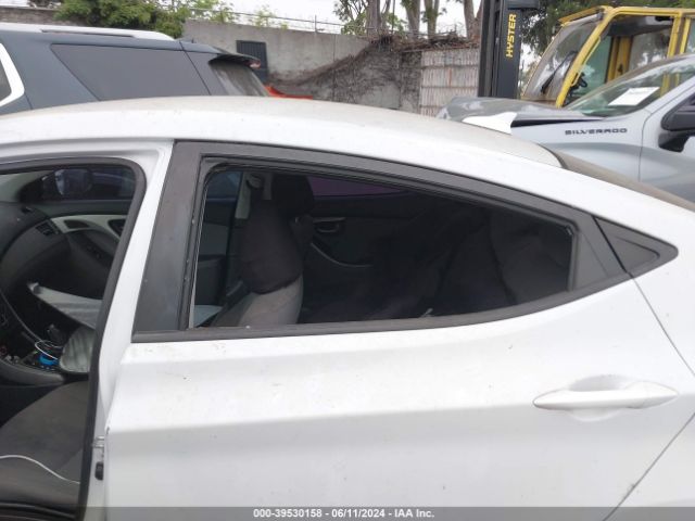 5NPDH4AE3GH717050 Hyundai ELANTRA SE