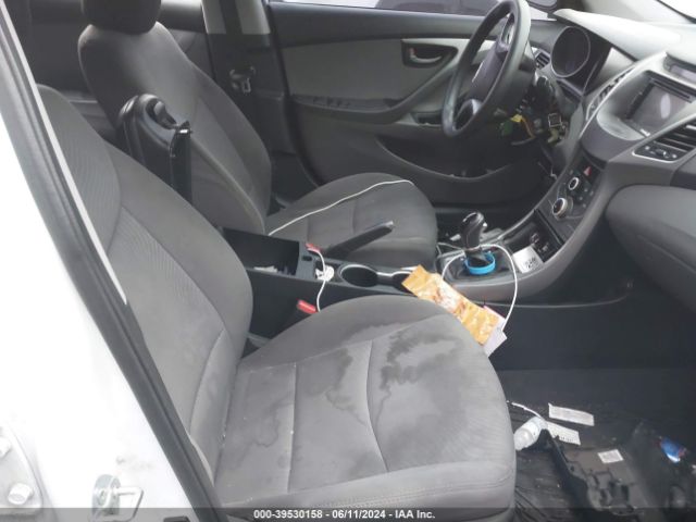 5NPDH4AE3GH717050 Hyundai ELANTRA SE