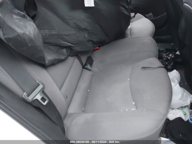 5NPDH4AE3GH717050 Hyundai ELANTRA SE