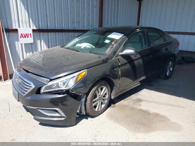 Hyundai SONATA SE 2017 5NPE24AF7HH455632 Image 2