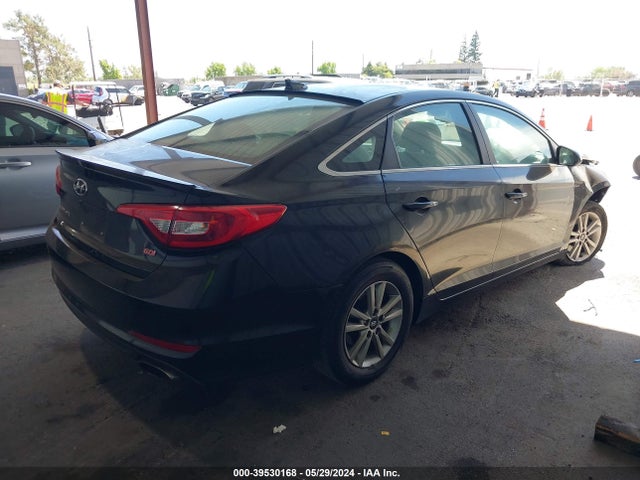 Hyundai SONATA SE 2017 5NPE24AF7HH455632 Image 4
