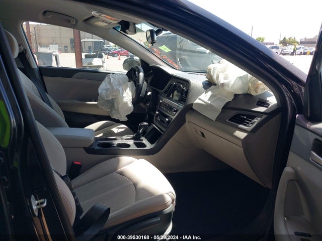 Hyundai SONATA SE 2017 5NPE24AF7HH455632 Image 5