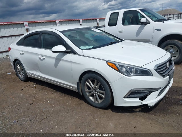 Hyundai SONATA SE 2015 5NPE24AF6FH004804 Image 1