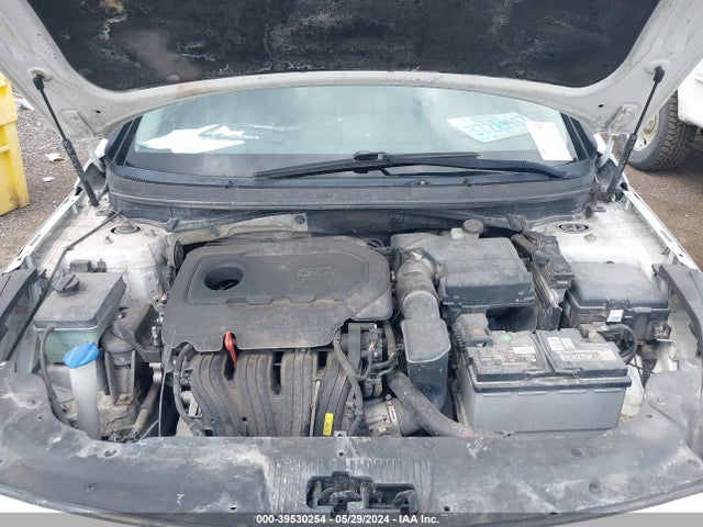 Hyundai SONATA SE 2015 5NPE24AF6FH004804 Image 10
