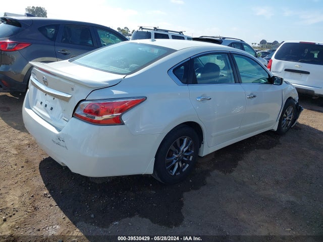 Nissan Altima 2.5 S 2015 1N4AL3AP5FN917865 Image 4