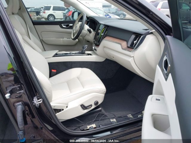 YV4102RK4M1875292 Volvo Xc60 T5 Momentum