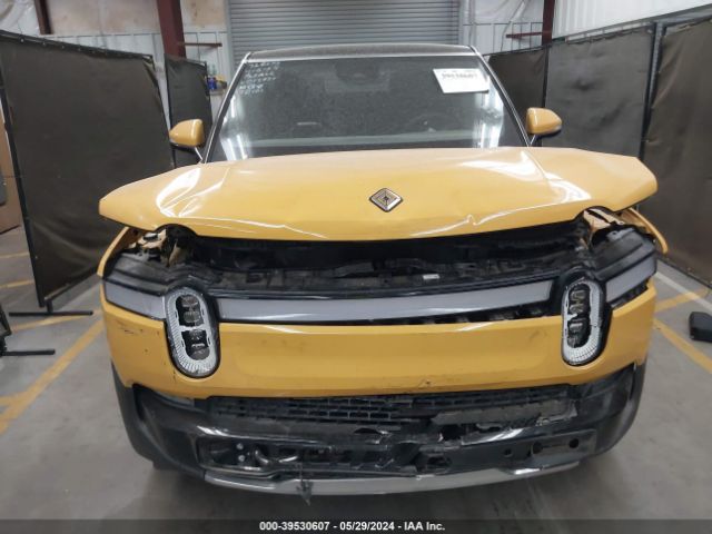 7PDSGABA1PN013037 Rivian R1s Adventure