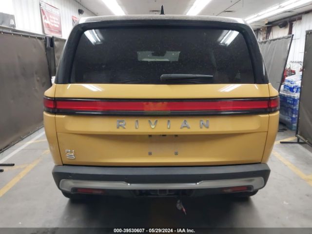7PDSGABA1PN013037 Rivian R1s Adventure