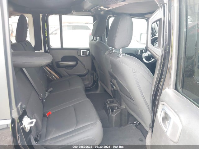 1C4HJXDG8MW590600 Jeep Wrangler Unlimited Sport Altitude 4x4