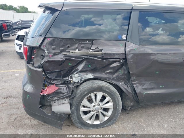 KIA SEDONA LX 2017 KNDMB5C11H6282199 Image 6
