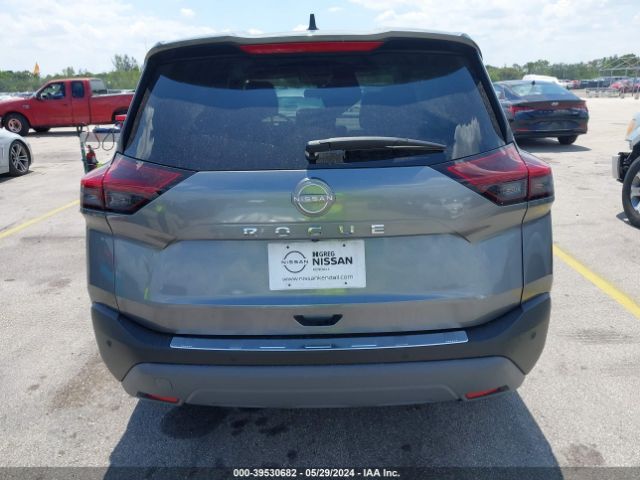 5N1BT3AA0PC911734 Nissan Rogue S Fwd