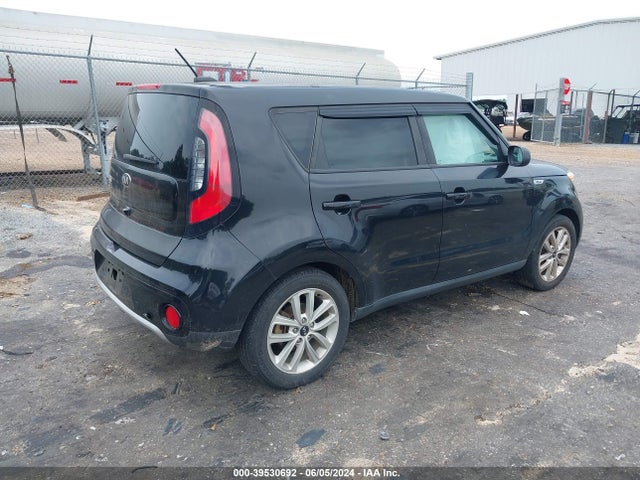 KIA SOUL + 2018 KNDJP3A5XJ7891046 Image 4
