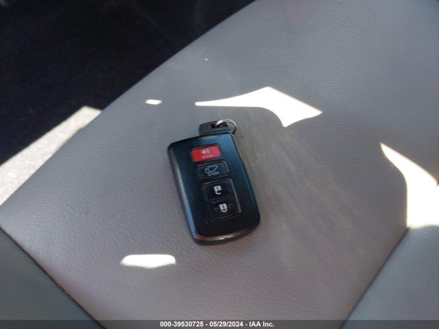 Toyota Rav4 Limited 2018 2T3YFREV0JW499888 Image 11