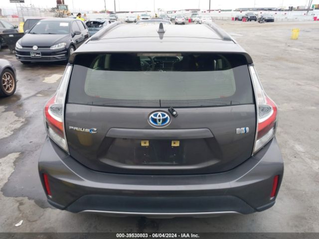 JTDKDTB38J1614182 Toyota Prius C One