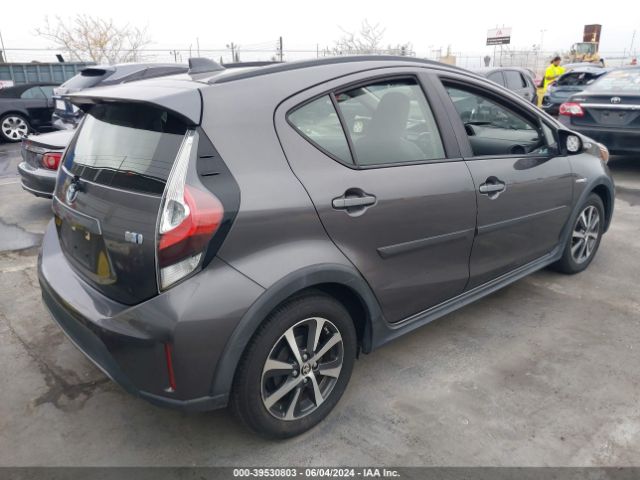 JTDKDTB38J1614182 Toyota Prius C One