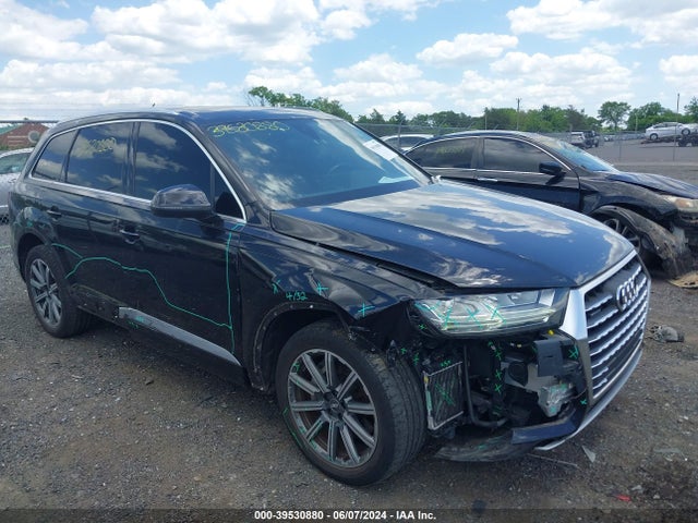 Audi Q7 3.0t Premium 2018 WA1VABF72JD021732 Image 1
