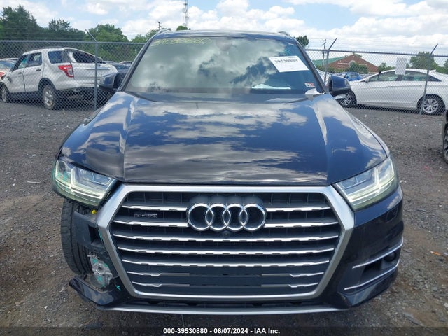 Audi Q7 3.0t Premium 2018 WA1VABF72JD021732 Image 12