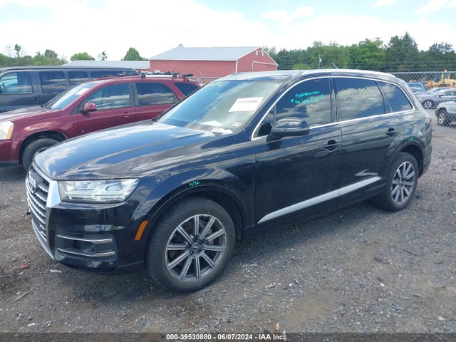 Audi Q7 3.0t Premium 2018 WA1VABF72JD021732 Image 2