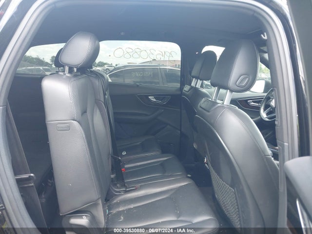Audi Q7 3.0t Premium 2018 WA1VABF72JD021732 Image 8
