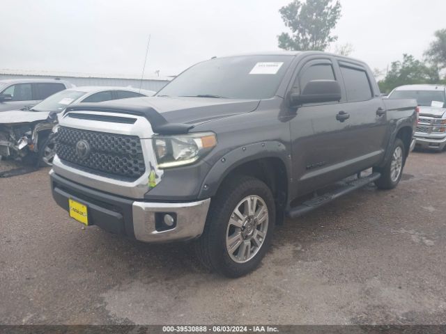 5TFEM5F11KX136445 Toyota Tundra Sr5 4.6l V8