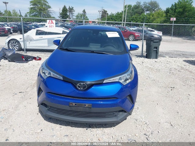 JTNKHMBX7K1015798 Toyota C-HR LE