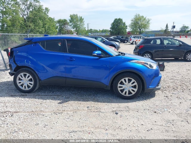 JTNKHMBX7K1015798 Toyota C-HR LE