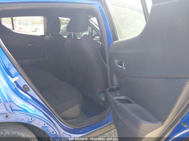 JTNKHMBX7K1015798 Toyota C-HR LE
